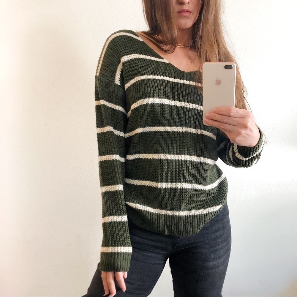 TWISTED BACK SWEATER - Picture 5 of 8